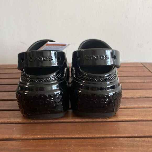 NWT CROCS Stomp High-Shine Platform Clogs Black Women 6 Men 4 - Picture 6 of 10